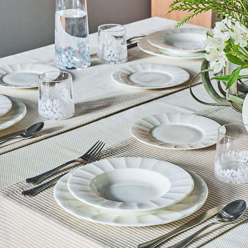 Zestaw obiadowy 18 elementów Queen Bianco New Bone China